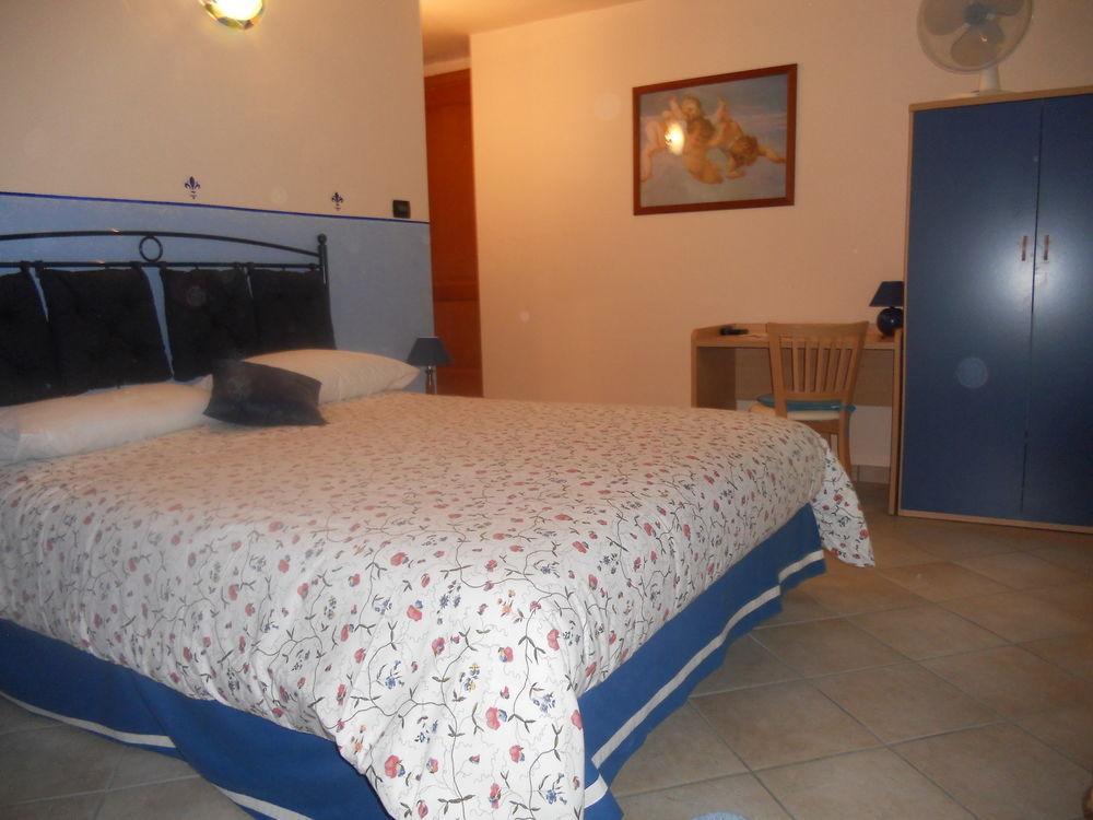 B&B Renzano Bedrooms Salò Exterior foto