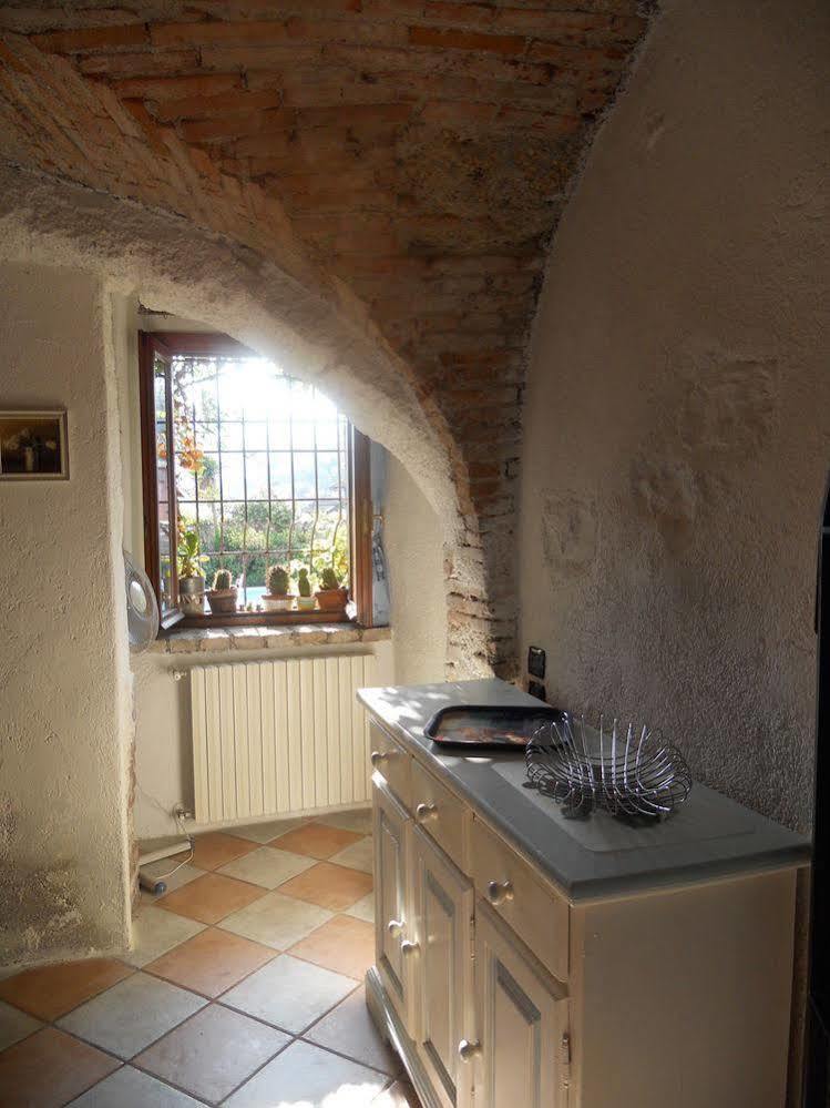 B&B Renzano Bedrooms Salò Exterior foto
